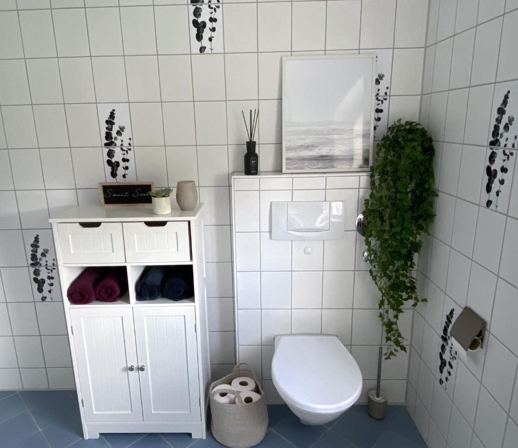 Schoene Wohnung Mit Terrasse & Blick Ins Gruene Dormettingen エクステリア 写真