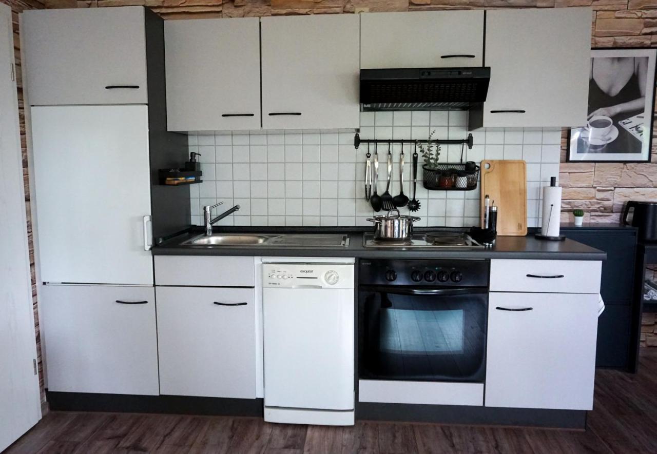 Schoene Wohnung Mit Terrasse & Blick Ins Gruene Dormettingen エクステリア 写真